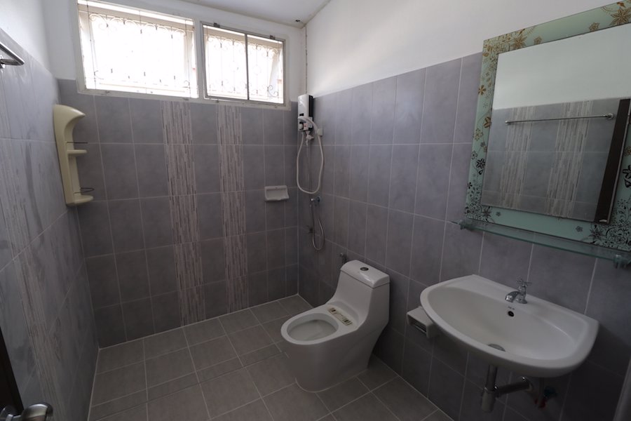 บ้านเดี่ยว-2-ชั้นให้เช่า-ถนนนวมินทร์-ร่มรื่น-สงบ-จอดรถได้-5-คัน