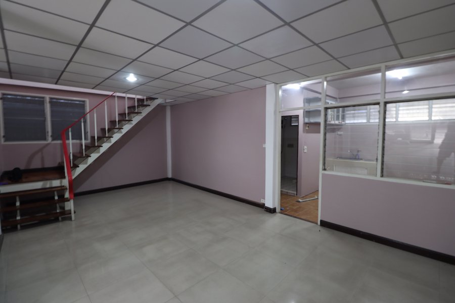 บ้านเดี่ยว-2-ชั้นให้เช่า-ถนนนวมินทร์-ร่มรื่น-สงบ-จอดรถได้-5-คัน