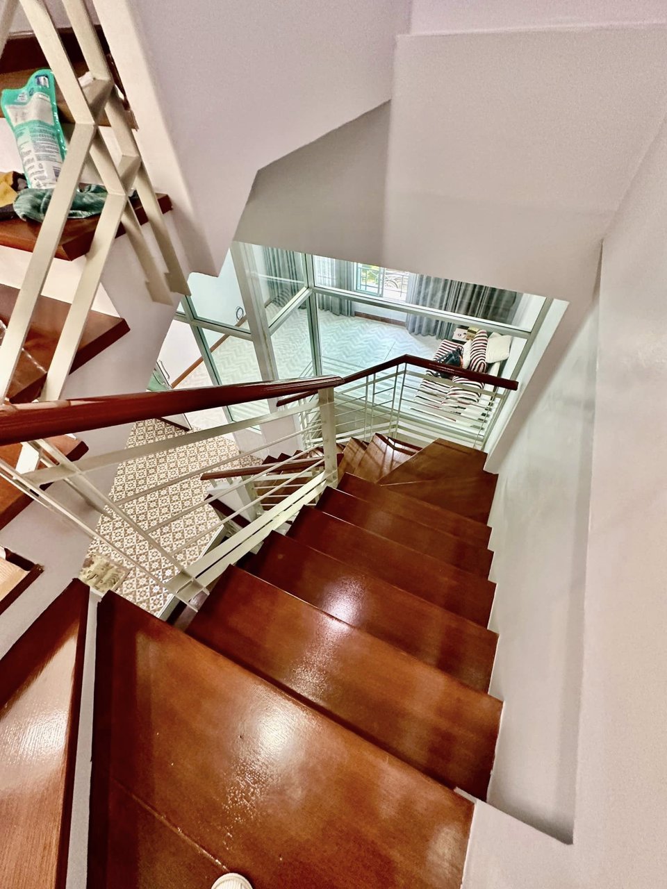 ขายด่วน-บ้านกลางเมือง-บริติช-ทาวน์-ศรีนครินทร์-เป็นทาวน์โฮม-3-ชั้น-หลังริม-รีโนเวทใหม่-สวยๆ