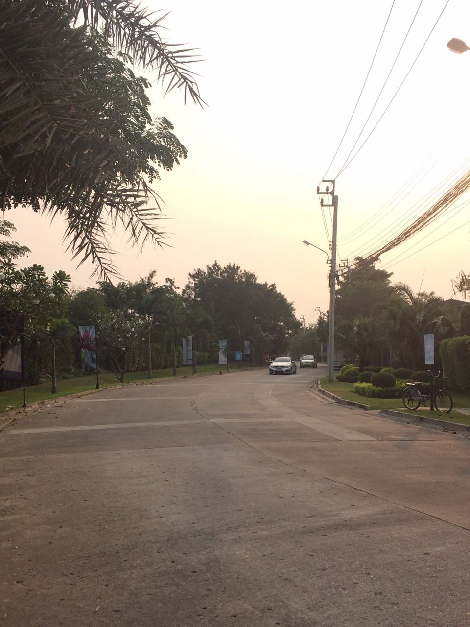 ขาย-ให้เช่า-ทาวน์โฮม-3-ชั้น-ติดถนนใหญ่