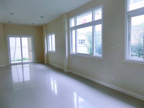 ขายบ้านเดี่ยว-หมู่บ้านมณียา-มาสเตอร์พีช-บ้านใหญ่-หลังมุม-ขนาด-10270-ตรวา