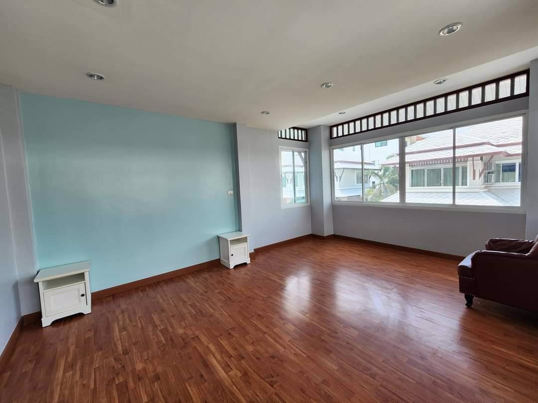 ขายบ้านสวยผ่อนตรง-เขาตาโล-ชลบุรี