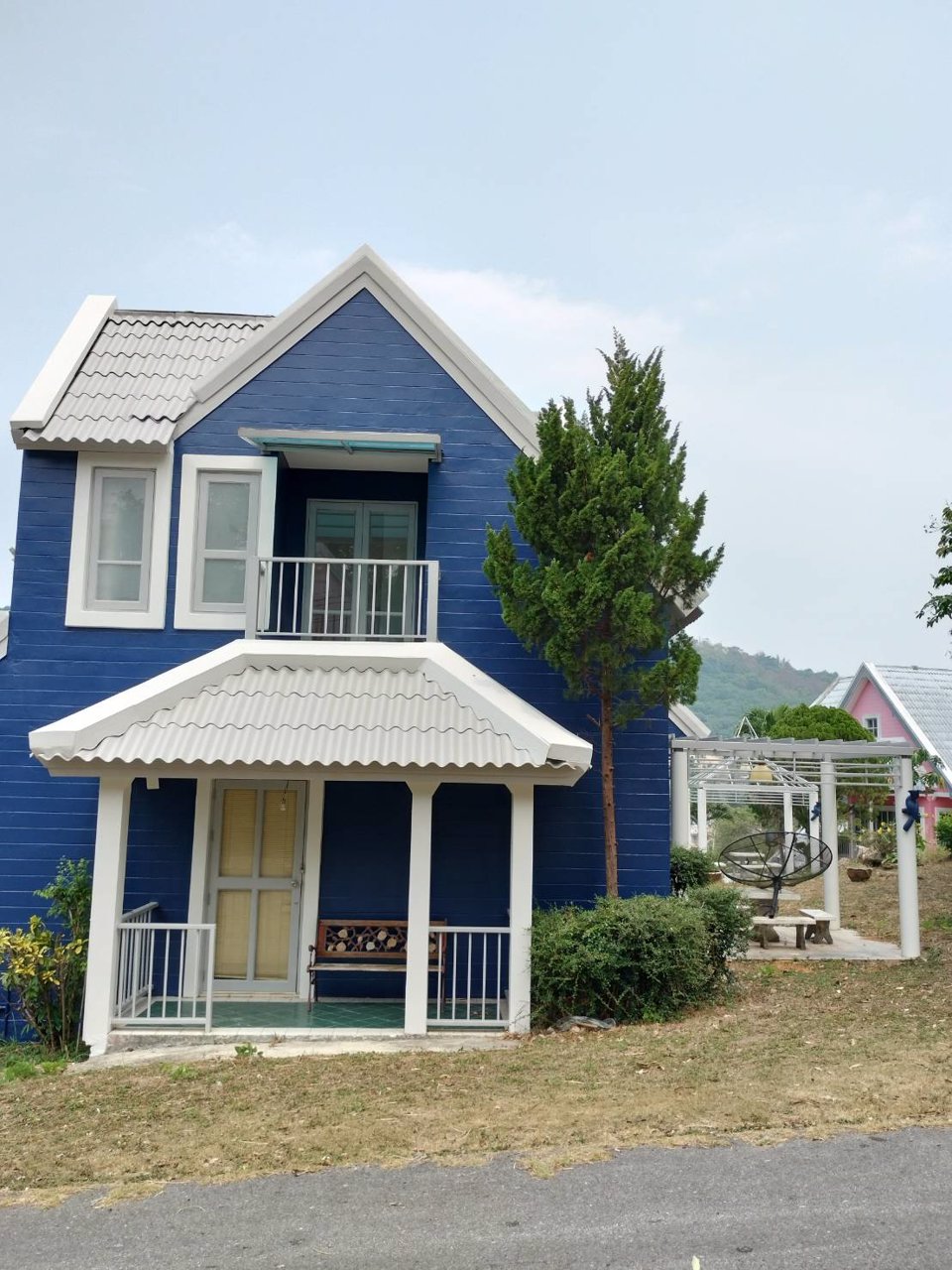 ขายบ้านเดี่ยวสไตล์สวิสในบรุ๊คไซค์วัลเลย์ระยอง-ราคาถูกมาก-เนื้อที่-133-ตรวา-ราคา-3250000-บาท