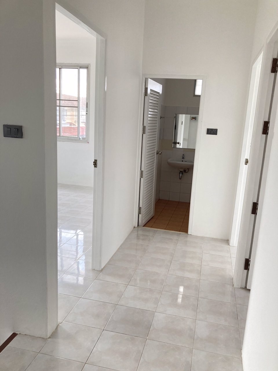 ด่วนที่สุด-ทาวน์เฮ้าส์สองชั้น-เกาะขวาง-ตัวเมืองจันท์-บ้านคุณภาพในหมู่บ้านศิลาพรมาแล้ววววว