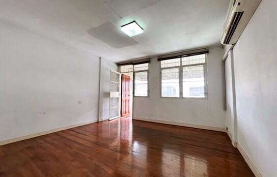 ให้เช่า-ทฮ-2-ชั้น-ใกล้รพพระนั่งเกล้า-ซอยนนทบุรี-8-แยก-2-mrt-พระนั่งเกล้า-สภาพดี-สะอาด-น่าอยู่-