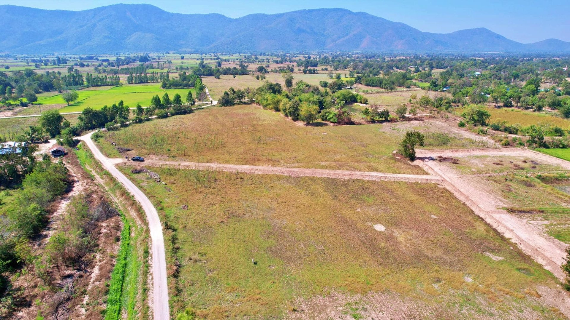 ที่ดิน-2ไร่-วิวเขา-เพื่อนบ้าน-พร้อมโอน