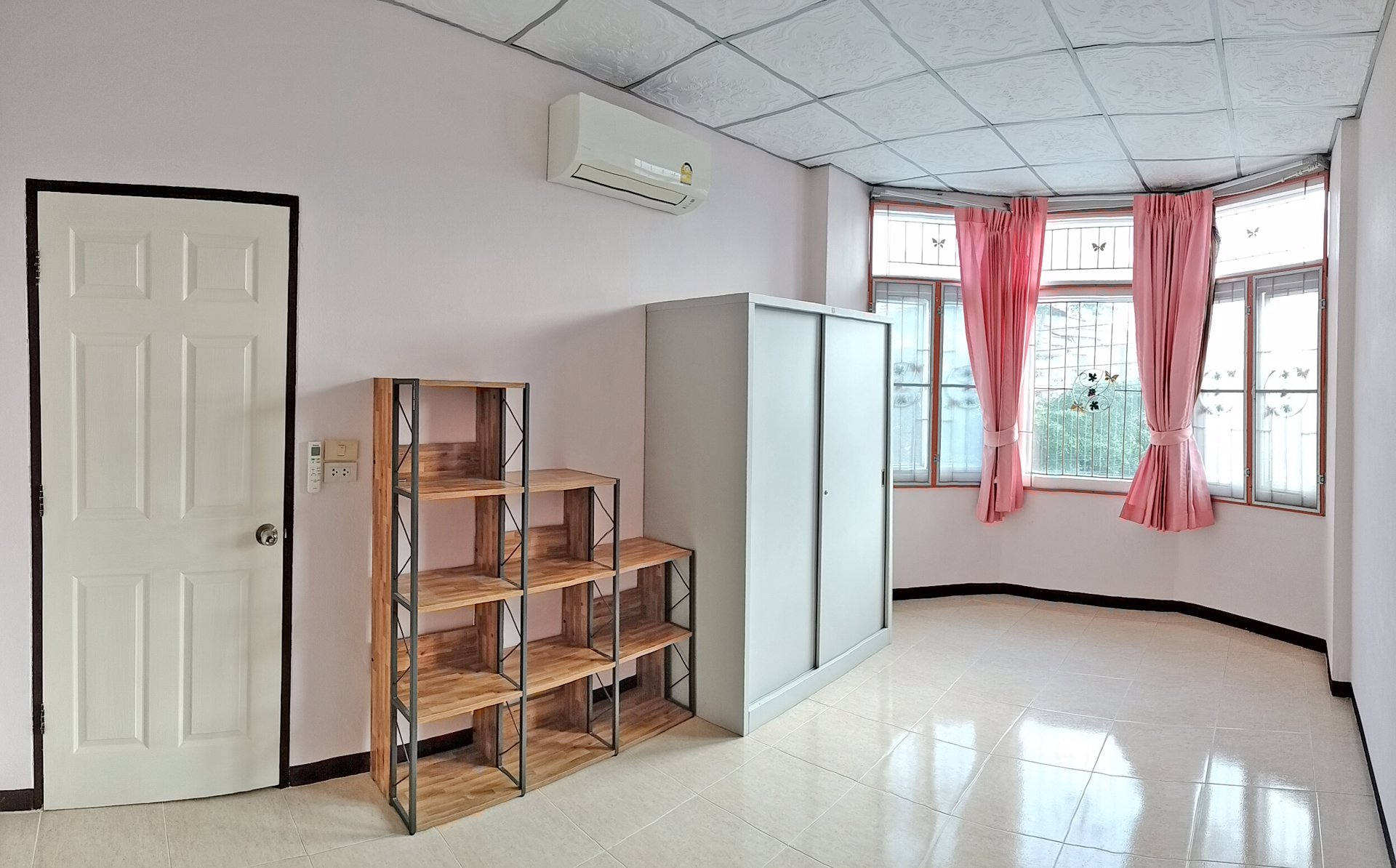 ขายทาวน์เฮ้าส์-2-ชั้น-หน้ากว้าง-6-เมตร-จอดรถ-2-คัน-ประชาอุทิศ-90-บ้านสวยพร้อมเข้าอยู่