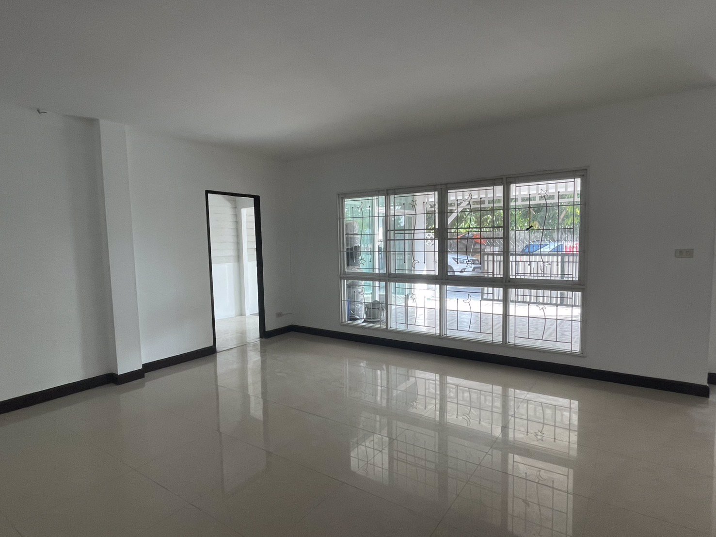 ขายบ้าน-2-ชั้น-ใกล้รถไฟฟ้าสายสีแดง-มหาวิทยาลัยรังสิต-เมืองเอก-สนามบินดอนเมือง