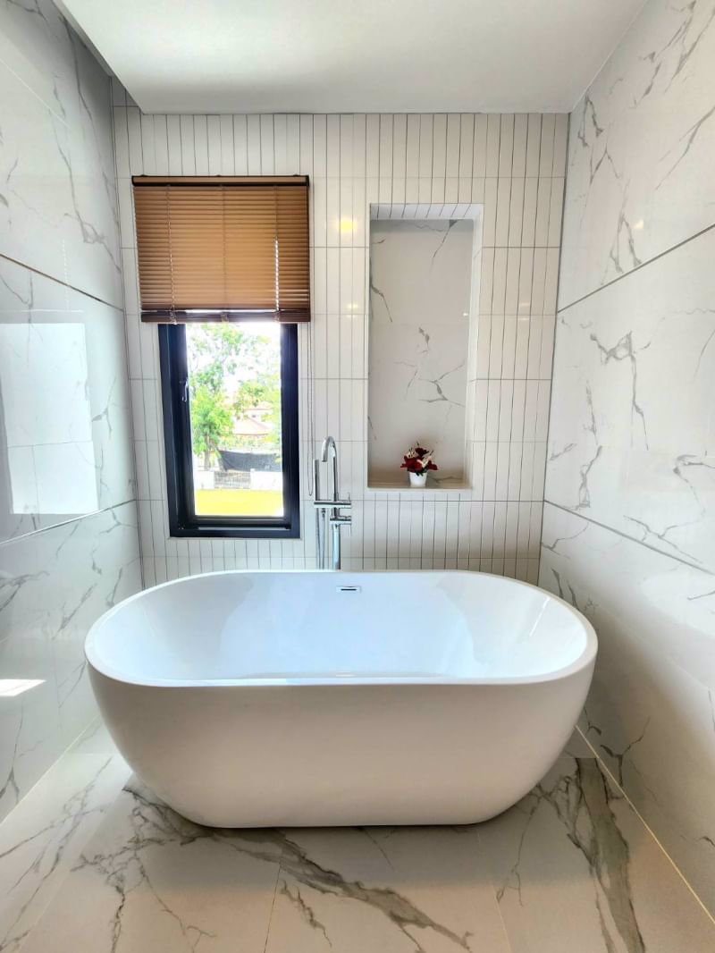 ขายบ้านสร้างใหม่-บ้านหรูพูลวิลล่าหางดง-เชียงใหม่-เดินทางสะดวก