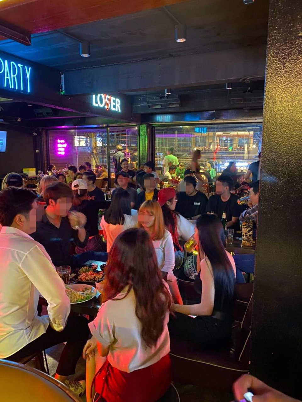 เซ้งด่วน‼️-ร้านอาหาร-ร้านเหล้า-ย่านทาวน์อินทาวน์-ตรงข้ามห้างเดอะซีน-แขวงพลับพลา