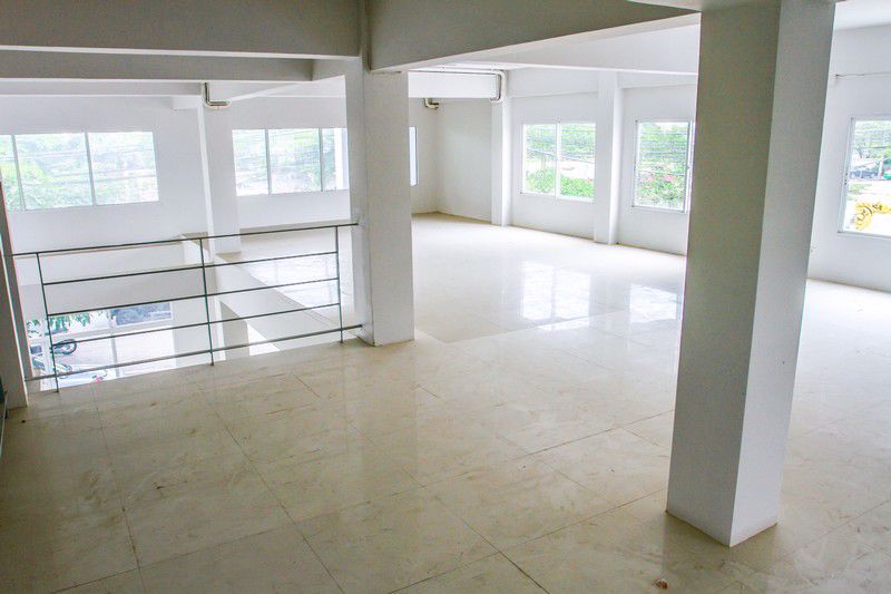 ให้เช่าโฮมออฟฟิต-เส้นพระราม3-5-ชั้น-2-คูหา-มีโกดังเก็บของท้ายตึก-สะดวก-ปลอดภัย