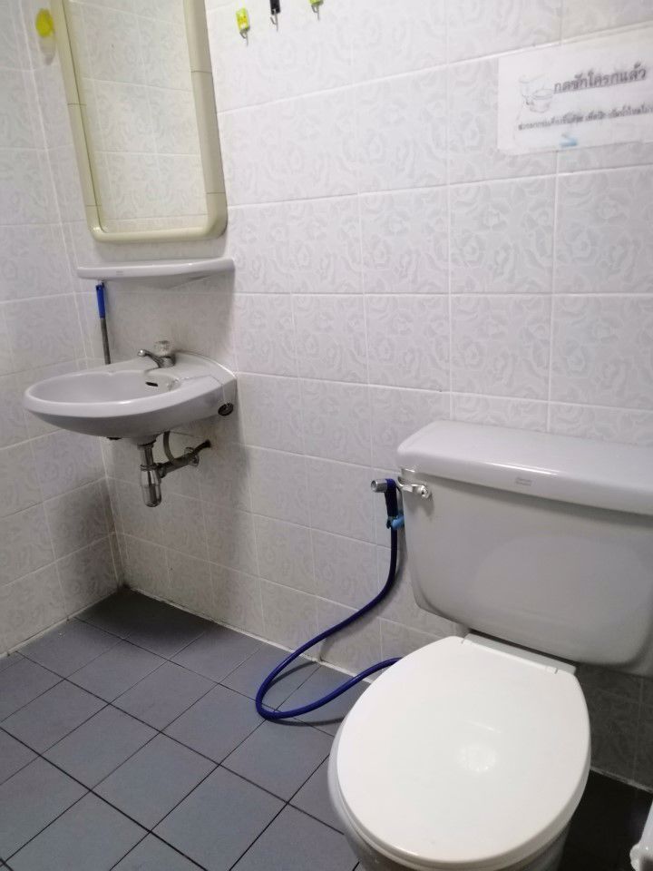 ให้เช่า-ด่วน-บ้านเดี่ยว2ชั้น-150ตรว-มี7ห้องนอน-4ห้องน้ำ-ถนน-ลาดพร้าว41-ทะลุออกรัชดา32ได้