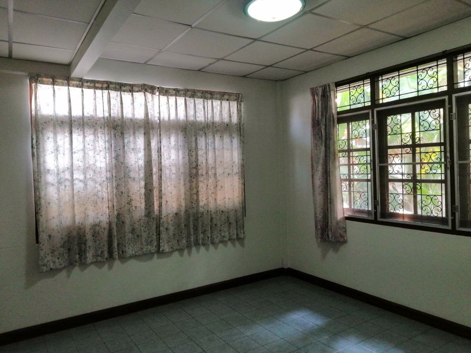 ให้เช่า-ด่วน-บ้านเดี่ยว2ชั้น-150ตรว-มี7ห้องนอน-4ห้องน้ำ-ถนน-ลาดพร้าว41-ทะลุออกรัชดา32ได้