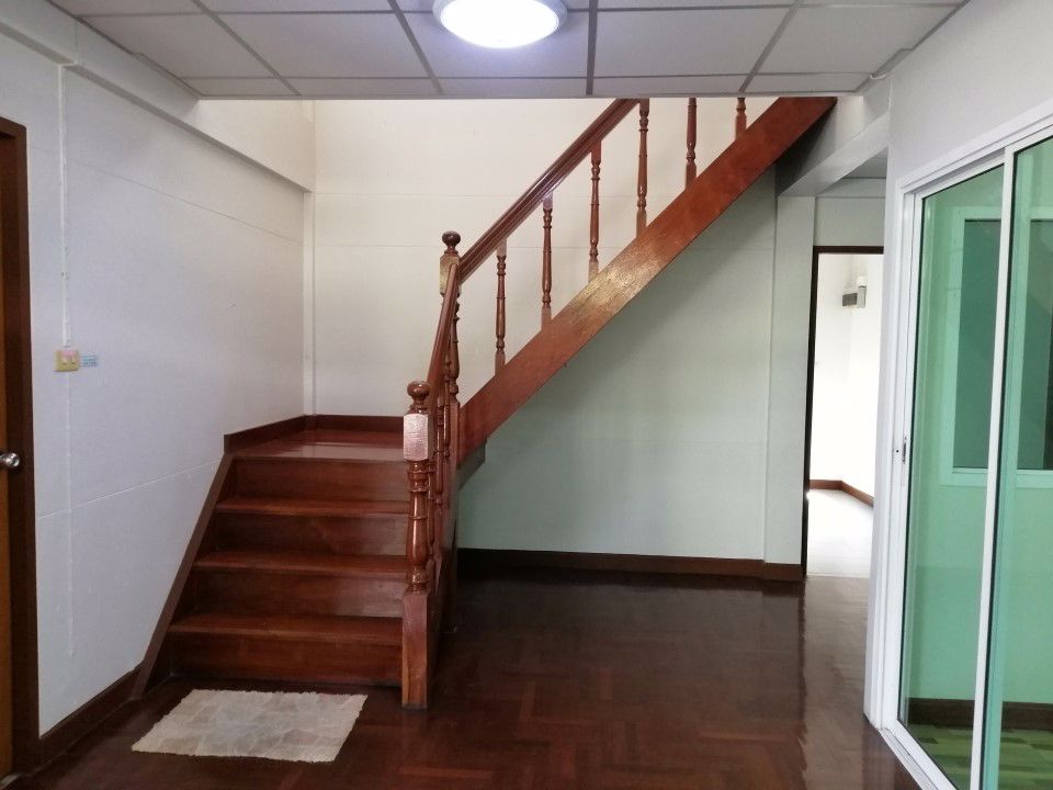 ให้เช่า-ด่วน-บ้านเดี่ยว2ชั้น-150ตรว-มี7ห้องนอน-4ห้องน้ำ-ถนน-ลาดพร้าว41-ทะลุออกรัชดา32ได้