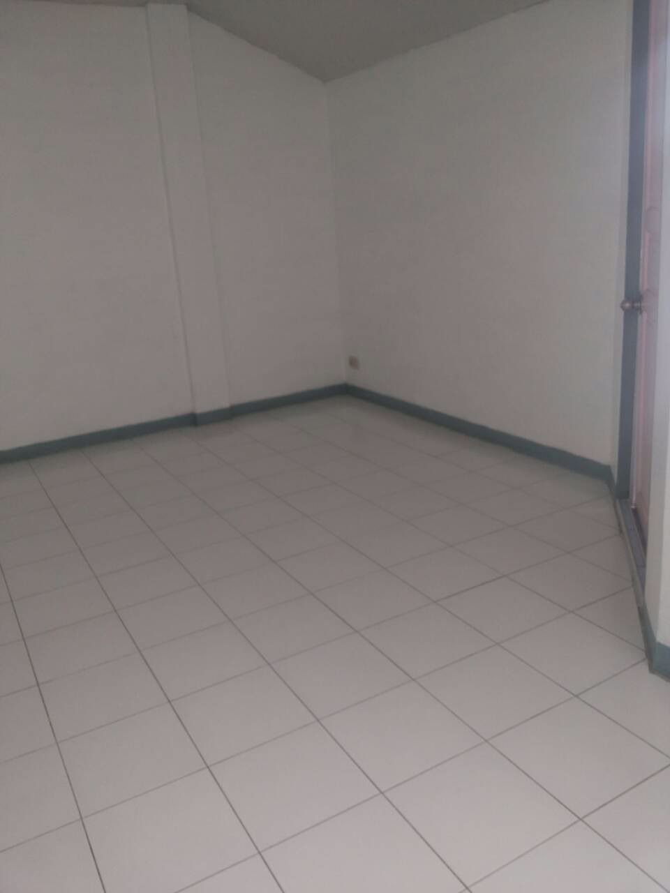 ให้เช่า-ด่วน-ทาวน์โฮม3ชั้น-25ตรว-3ห้องนอน-3ห้องน้ำ-อยู่ถ-พระราม9-ซ-43-ใกล้ห้างเดอะไนน์