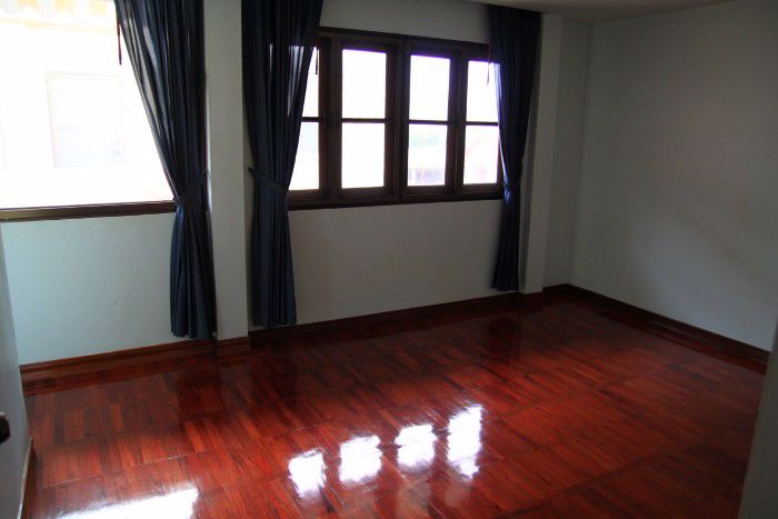 ให้เช่า-ด่วน-บ้านแฝด3ชั้น-25ตรว-4ห้องนอน-3ห้องน้ำ-ถนน-อินทามระ40-ใกล้mrtสุทธิสาร