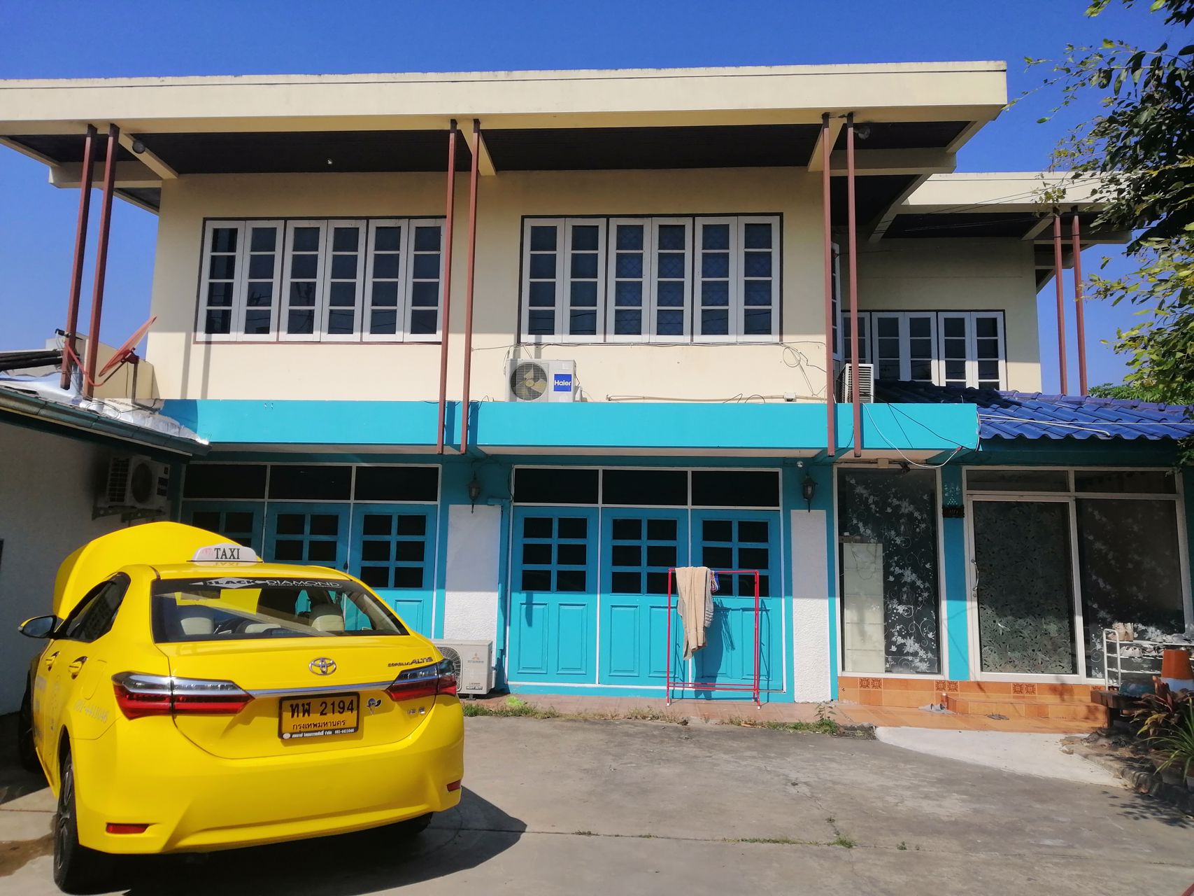 ให้เช่า-ด่วน-บ้านเดี่ยว2ชั้น-พร้อมบ้านเดี่ยวชั้นเดียวอีก1หลัง-พื้นที่350-ตรว-อยู่ถนนสุทธิสาร