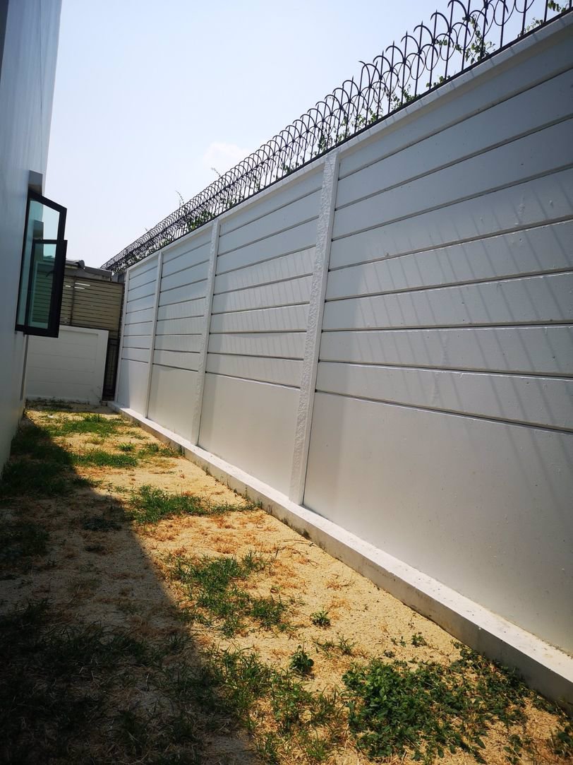 ให้เช่า-ด่วน-ทาวน์โฮม3ชั้น-28ตรว-โครงการกลางเมือง-ถนน-นวมินทร์42-ใกล้เดอะมอลล์บางกะปิ