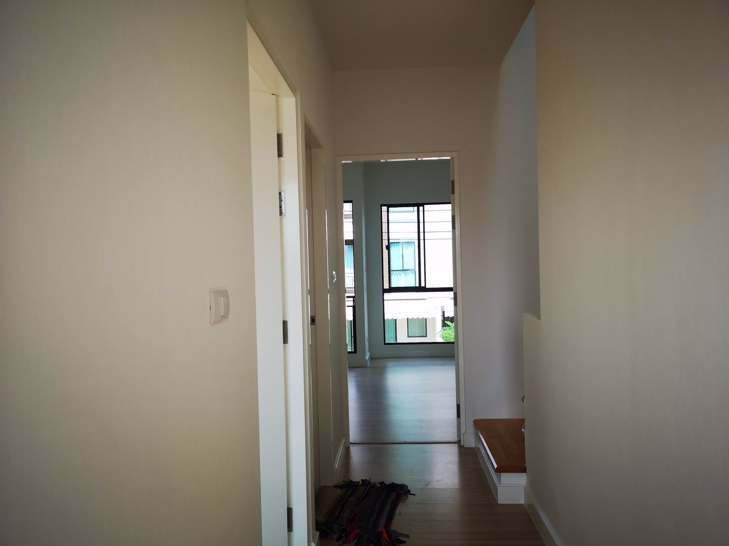 ให้เช่า-ด่วน-ทาวน์โฮม3ชั้น-28ตรว-โครงการกลางเมือง-ถนน-นวมินทร์42-ใกล้เดอะมอลล์บางกะปิ