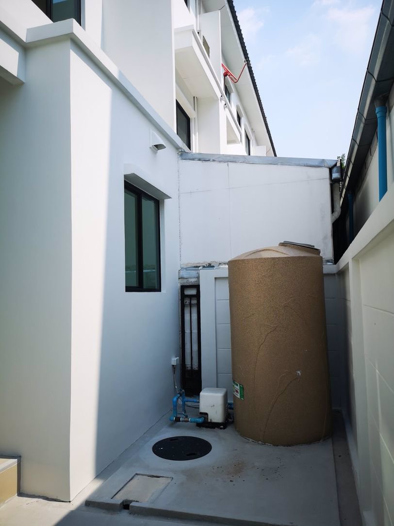 ให้เช่า-ด่วน-ทาวน์โฮม3ชั้น-28ตรว-โครงการกลางเมือง-ถนน-นวมินทร์42-ใกล้เดอะมอลล์บางกะปิ