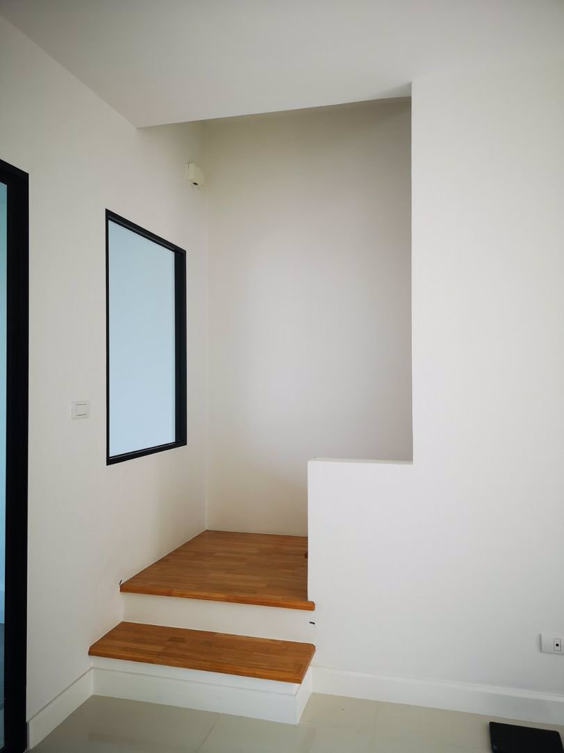 ให้เช่า-ด่วน-ทาวน์โฮม3ชั้น-28ตรว-โครงการกลางเมือง-ถนน-นวมินทร์42-ใกล้เดอะมอลล์บางกะปิ