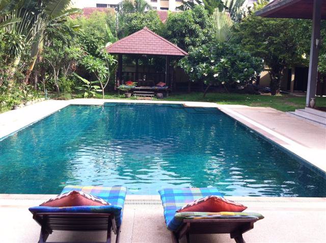 ให้เช่า-ด่วน-บ้านเดี่ยว2ชั้น-ตกแต่งสไตล์บาหลี-1ไร่กับ74ตรวถนนศรีนครินทร์45