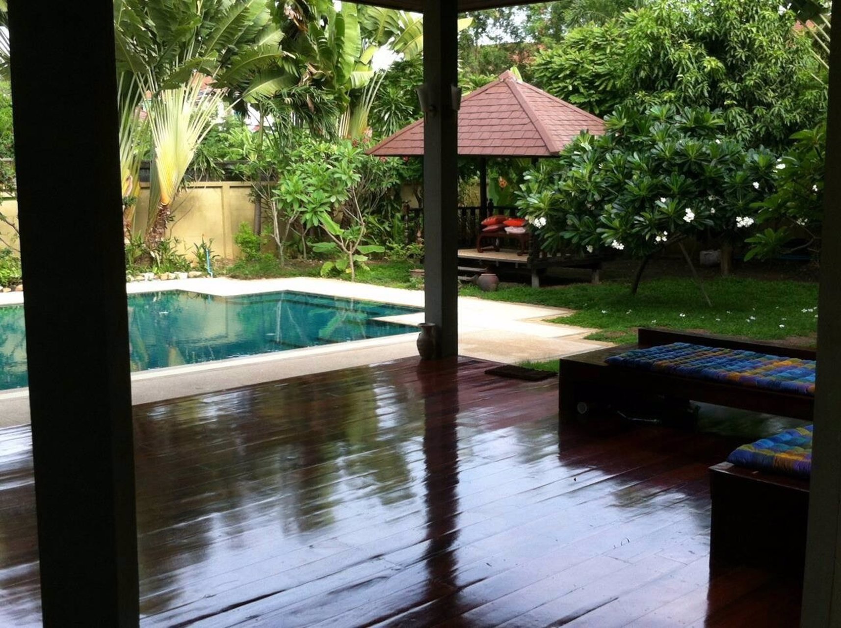 ให้เช่า-ด่วน-บ้านเดี่ยว2ชั้น-ตกแต่งสไตล์บาหลี-1ไร่กับ74ตรวถนนศรีนครินทร์45