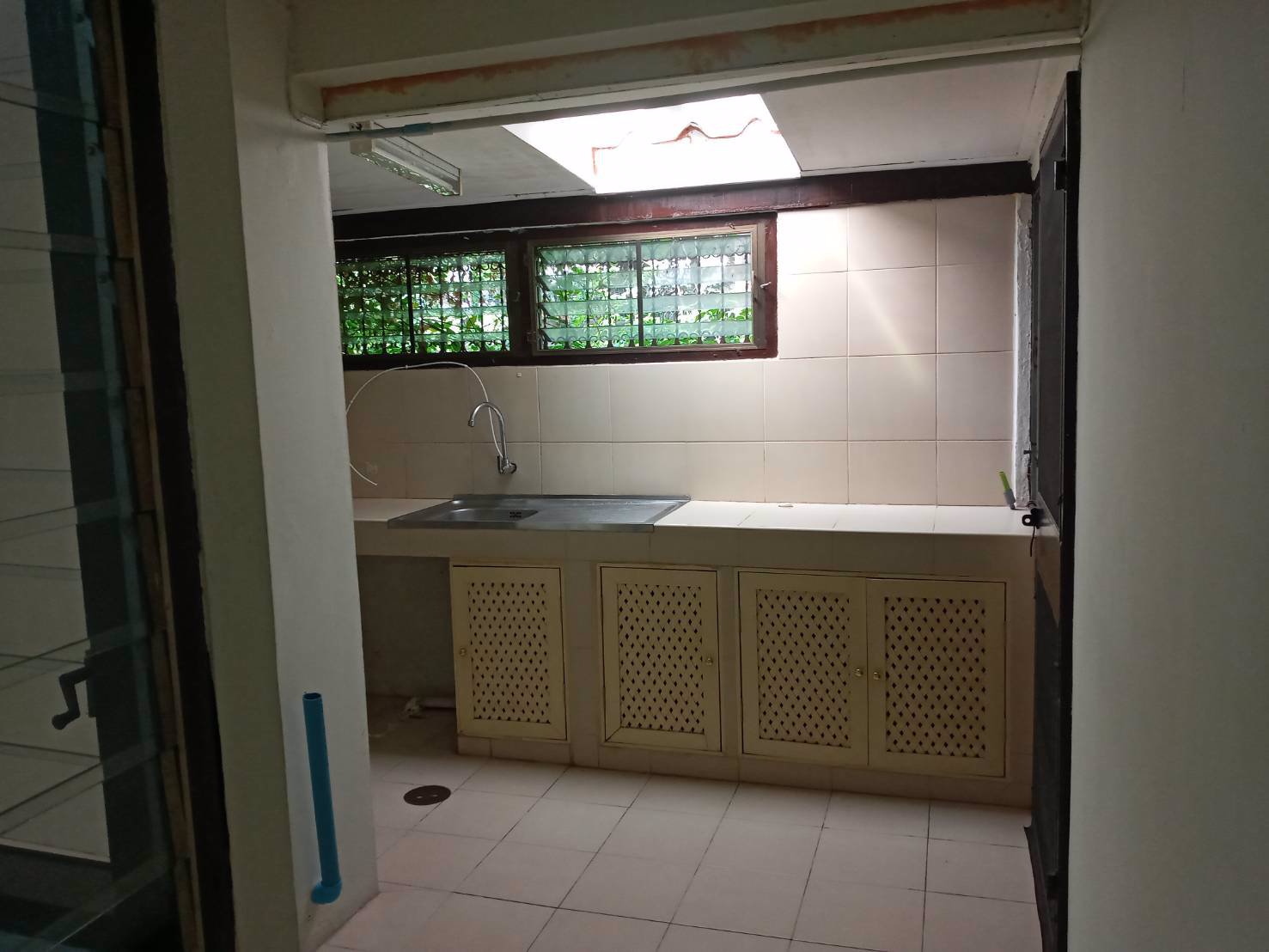 ให้เช่า-บ้านเดี่ยวชั้นเดียว-หลังหัวมุม-พื้นที่50ตรว-ถนน-ลาดพร้าว87-ทะลุออกเลียบทางด่วนได้