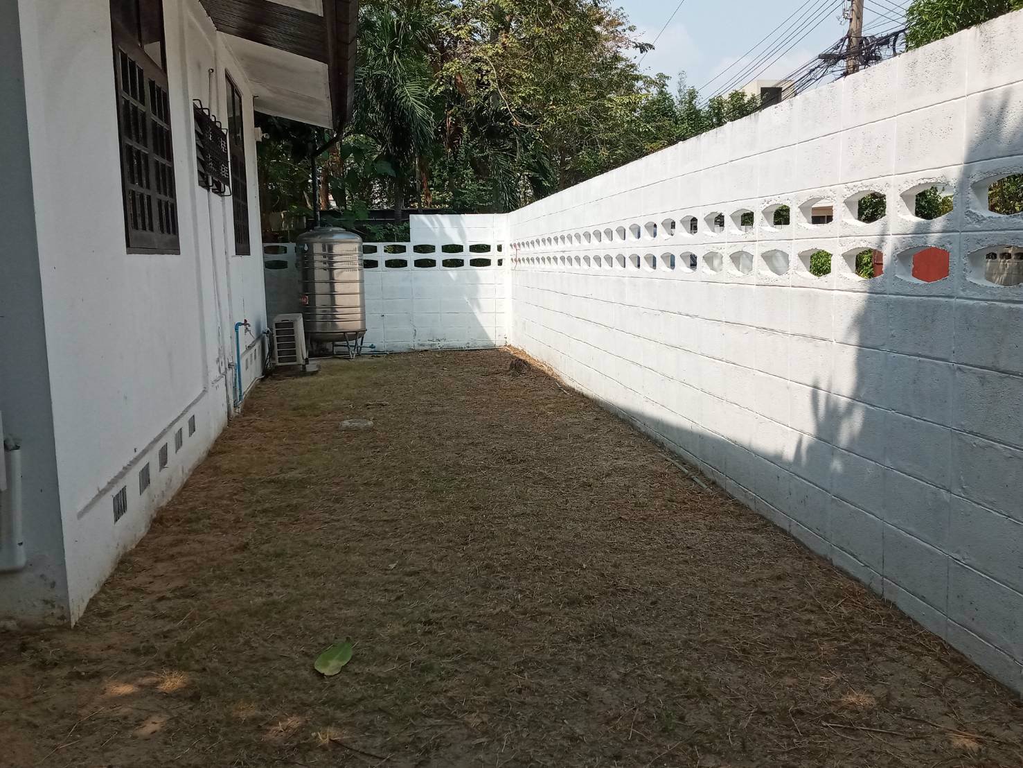 ให้เช่า-บ้านเดี่ยวชั้นเดียว-หลังหัวมุม-พื้นที่50ตรว-ถนน-ลาดพร้าว87-ทะลุออกเลียบทางด่วนได้