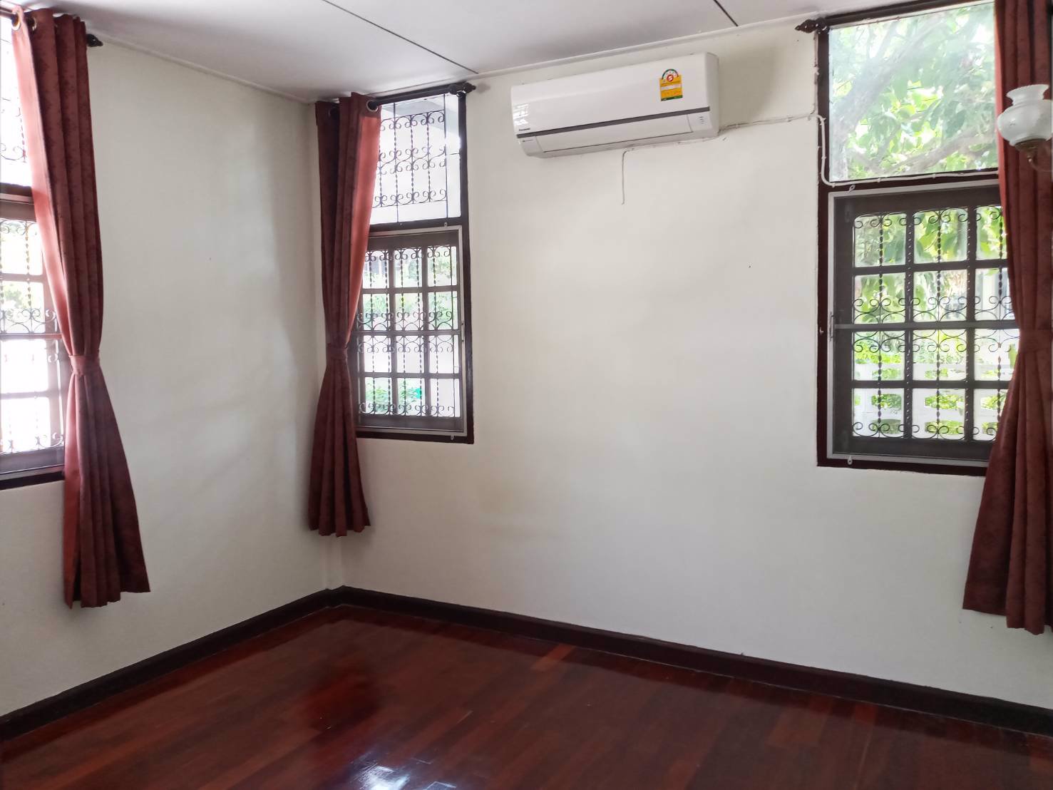 ให้เช่า-บ้านเดี่ยวชั้นเดียว-หลังหัวมุม-พื้นที่50ตรว-ถนน-ลาดพร้าว87-ทะลุออกเลียบทางด่วนได้