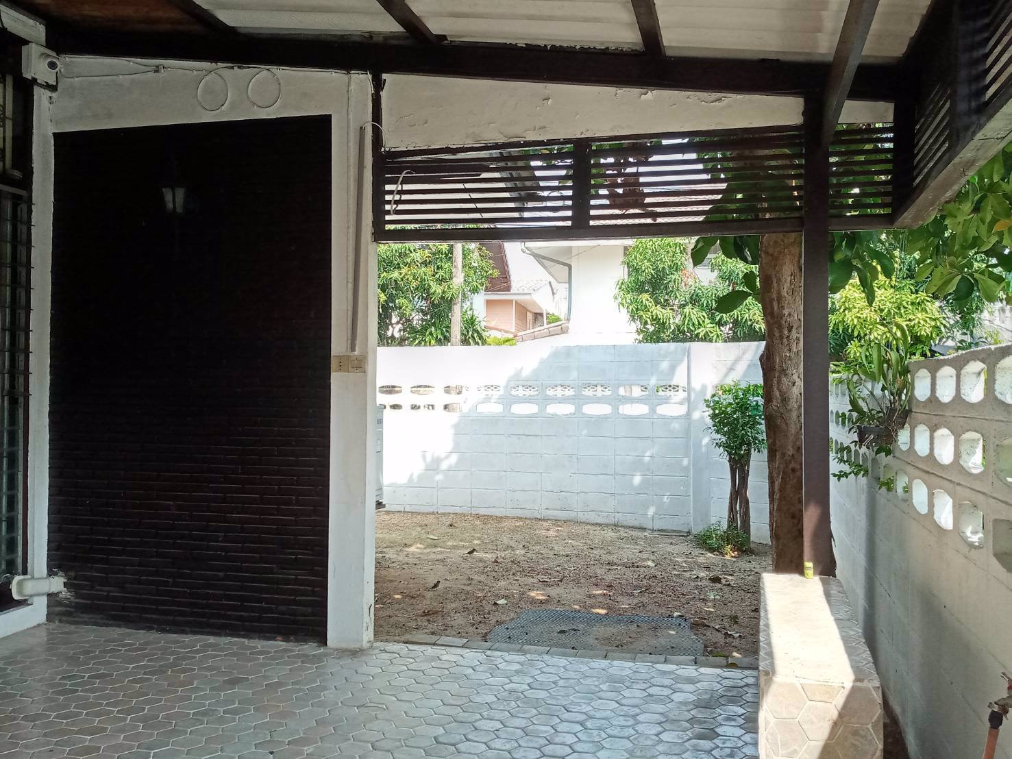 ให้เช่า-บ้านเดี่ยวชั้นเดียว-หลังหัวมุม-พื้นที่50ตรว-ถนน-ลาดพร้าว87-ทะลุออกเลียบทางด่วนได้