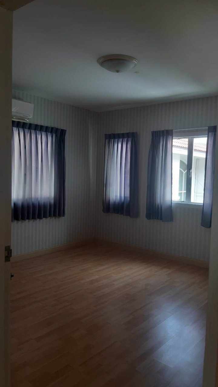 ให้เช่า-บ้านเดี่ยว2ชั้น-62-ตรว-อยู่ถนนเฉลิมพระเกียรติ-ร9-ใกล้พาราไดซ์พาร์ค-ให้เช่า35000-เดือน