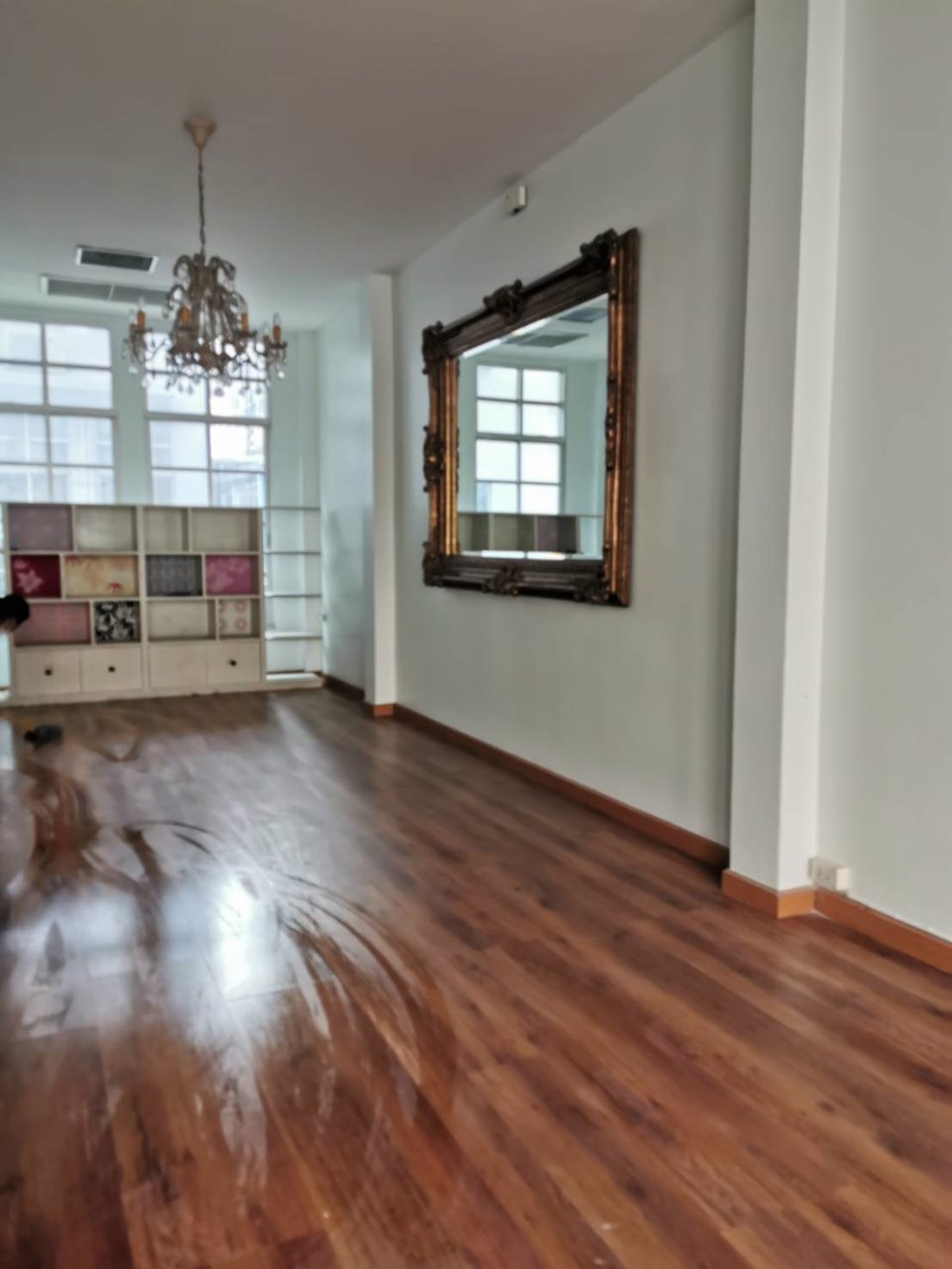 ให้เช่า-โฮมออฟฟิศ4ชั้น-หลังหัวมุม-สไตล์ฝรั่งเศส-พื้นที่30ตรว-อยู่ถนน-กำแพงเพชร-ทะลุออกรัชดาได้