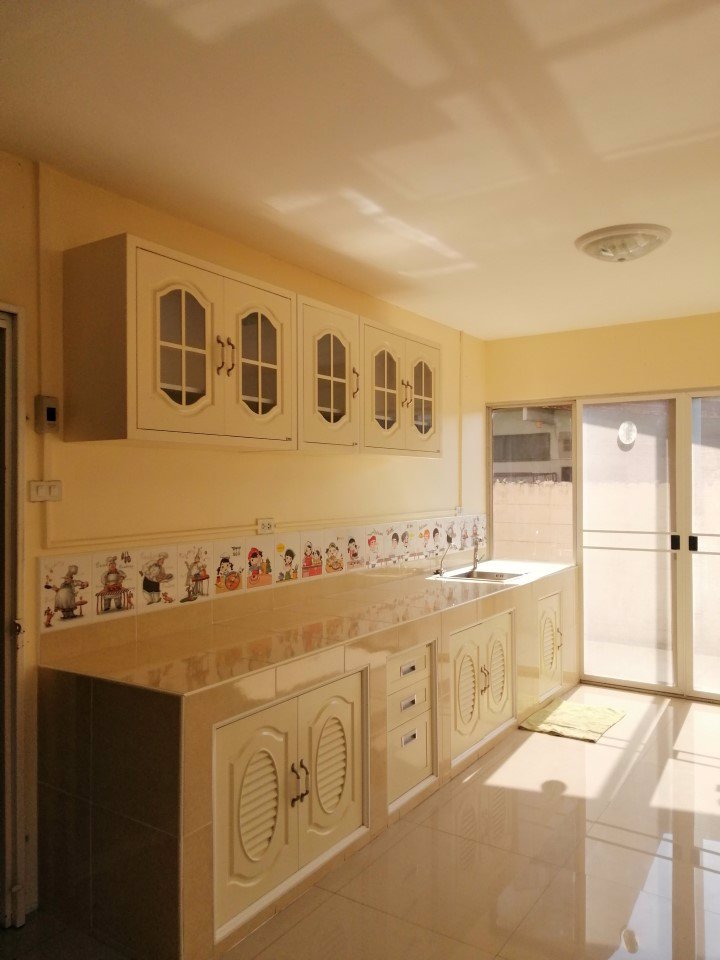 ให้เช่า-ด่วน-บ้านเดี่ยว2ชั้น-70ตรว-ถนน-ลาดพร้าว-เข้าออกทะลุ-ลาดพร้าว64ได้-ใกล้บิ๊กซีอิมพีเรียล