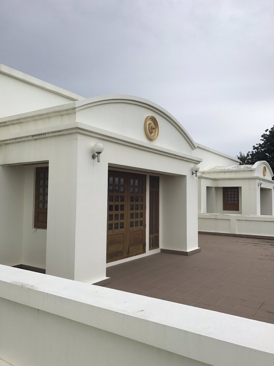 ให้เช่าบ้านเดี่ยวสามชั้น-บนเนื้อที่-100-ตารางวา-ปลูกเกือบเต็มพื้นที่-เนื้อที่ใช้สอย-588-ตารางเมตร