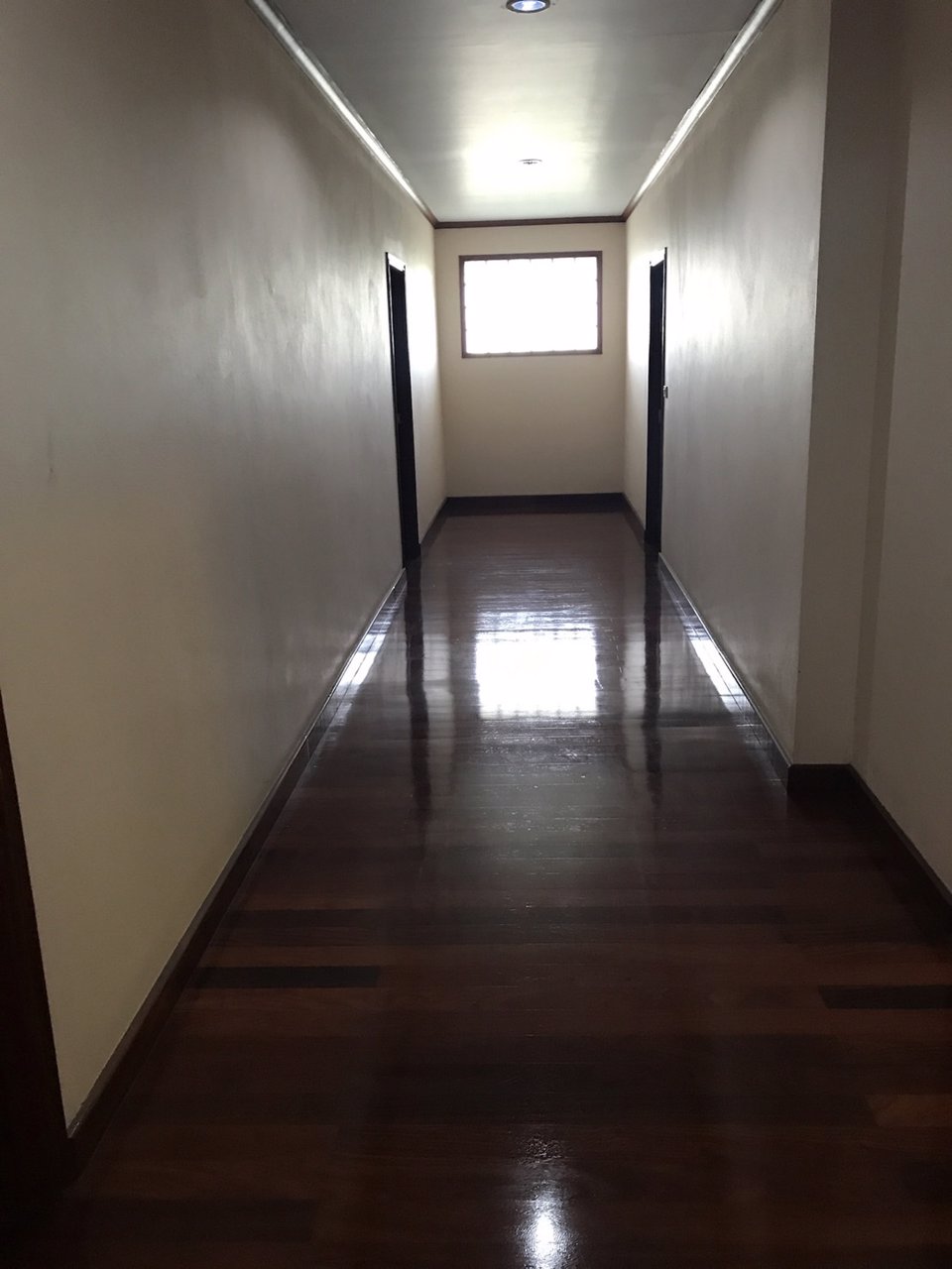 ให้เช่าบ้านเดี่ยวสามชั้น-บนเนื้อที่-100-ตารางวา-ปลูกเกือบเต็มพื้นที่-เนื้อที่ใช้สอย-588-ตารางเมตร