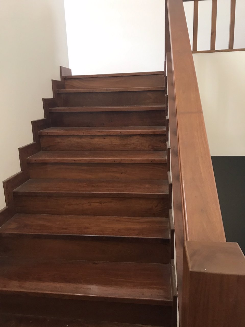 ให้เช่าบ้านเดี่ยวสามชั้น-บนเนื้อที่-100-ตารางวา-ปลูกเกือบเต็มพื้นที่-เนื้อที่ใช้สอย-588-ตารางเมตร