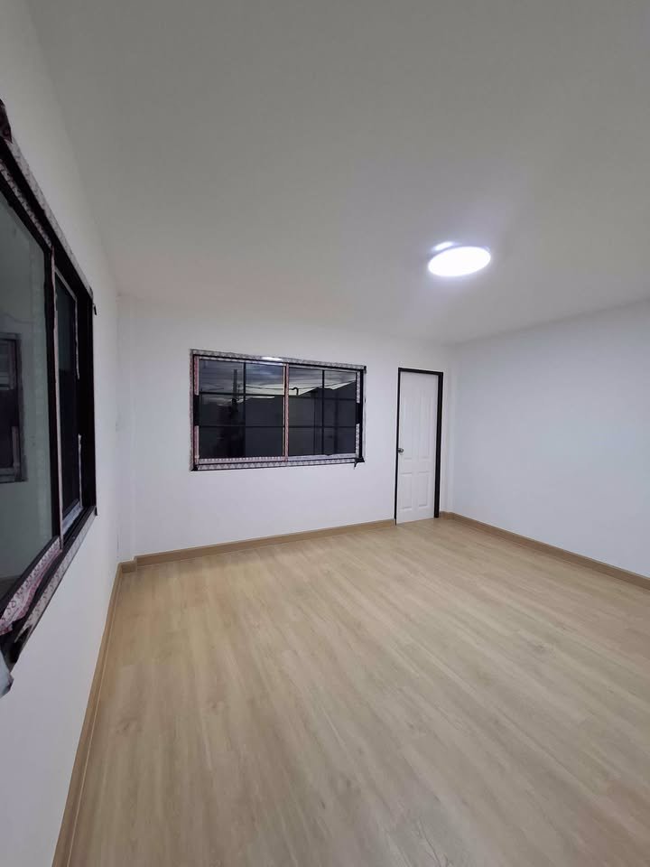 หมู่บ้านพระปิ่น5-เอกชัย109-บ้านรีโนเวทเอกชัย-พร้อมห้องผู้สูงอายุ