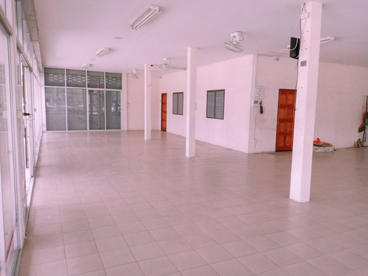 เจ้าของปล่อยเอง-ให้เช่า-เซ้ง-ร้านค้าพร้อมบริเวณบ้าน-ปากช่อง-ติดถนนมิตรภาพ