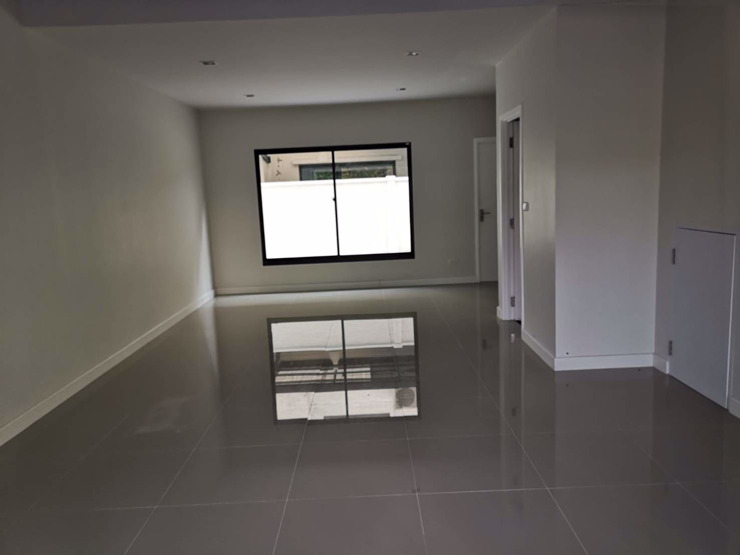 ขายทาวน์โฮม-3-ชั้น-เพล็กซ์-บางนา-plex-bangna-บ้านใหม่-ติดถนนบางนา-ตราด