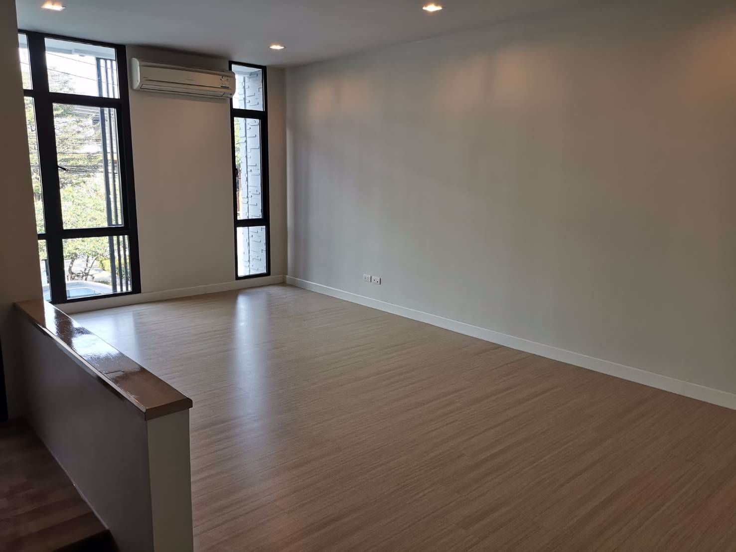 ขายทาวน์โฮม-3-ชั้น-เพล็กซ์-บางนา-plex-bangna-บ้านใหม่-ติดถนนบางนา-ตราด