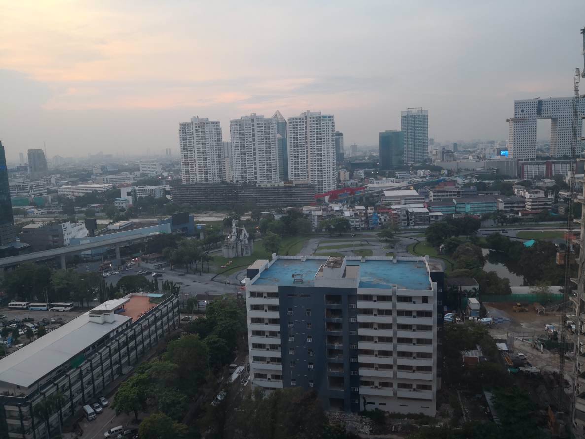 ขาย-เช่า-คอนโด-1-ห้องนอนห้องมุม-45-ตรม-พร้อมเฟอร์และเครื่องใช้ไฟฟ้า-พร้อมเข้าอยู่