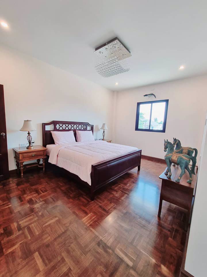 ขายบ้านหรู-5-ห้องนอน-5-ห้องน้ำ-มีสระว่ายน้ำส่วนตัว