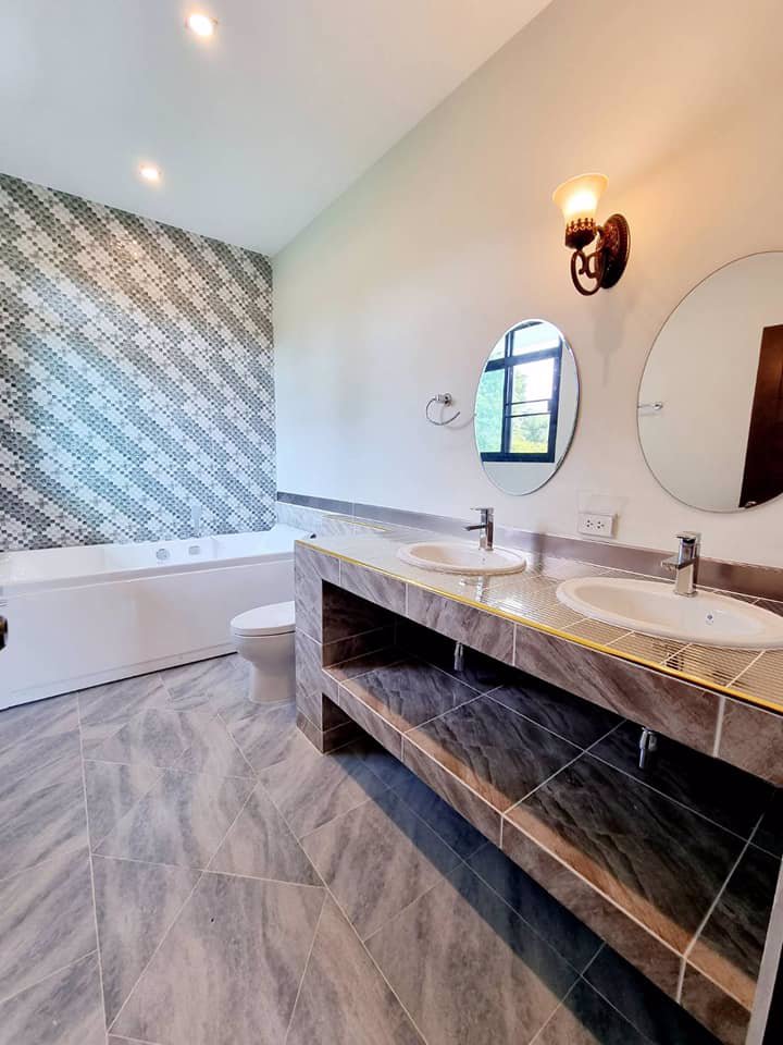 ขายบ้านหรู-5-ห้องนอน-5-ห้องน้ำ-มีสระว่ายน้ำส่วนตัว