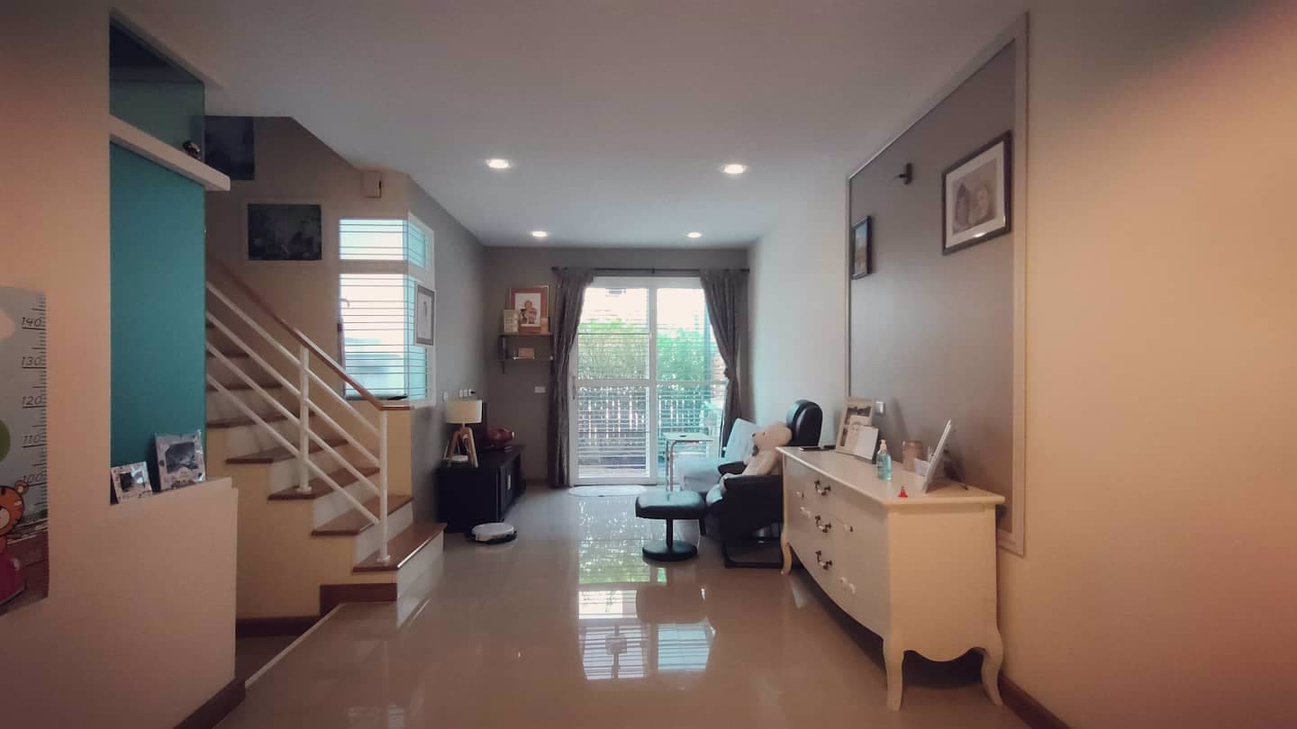 ขายบ้านทาวน์โฮม-2-ชั้น-หมู่บ้านโกลเดนท์ทาวน์-ปิ่นเกล้า-จรัญ