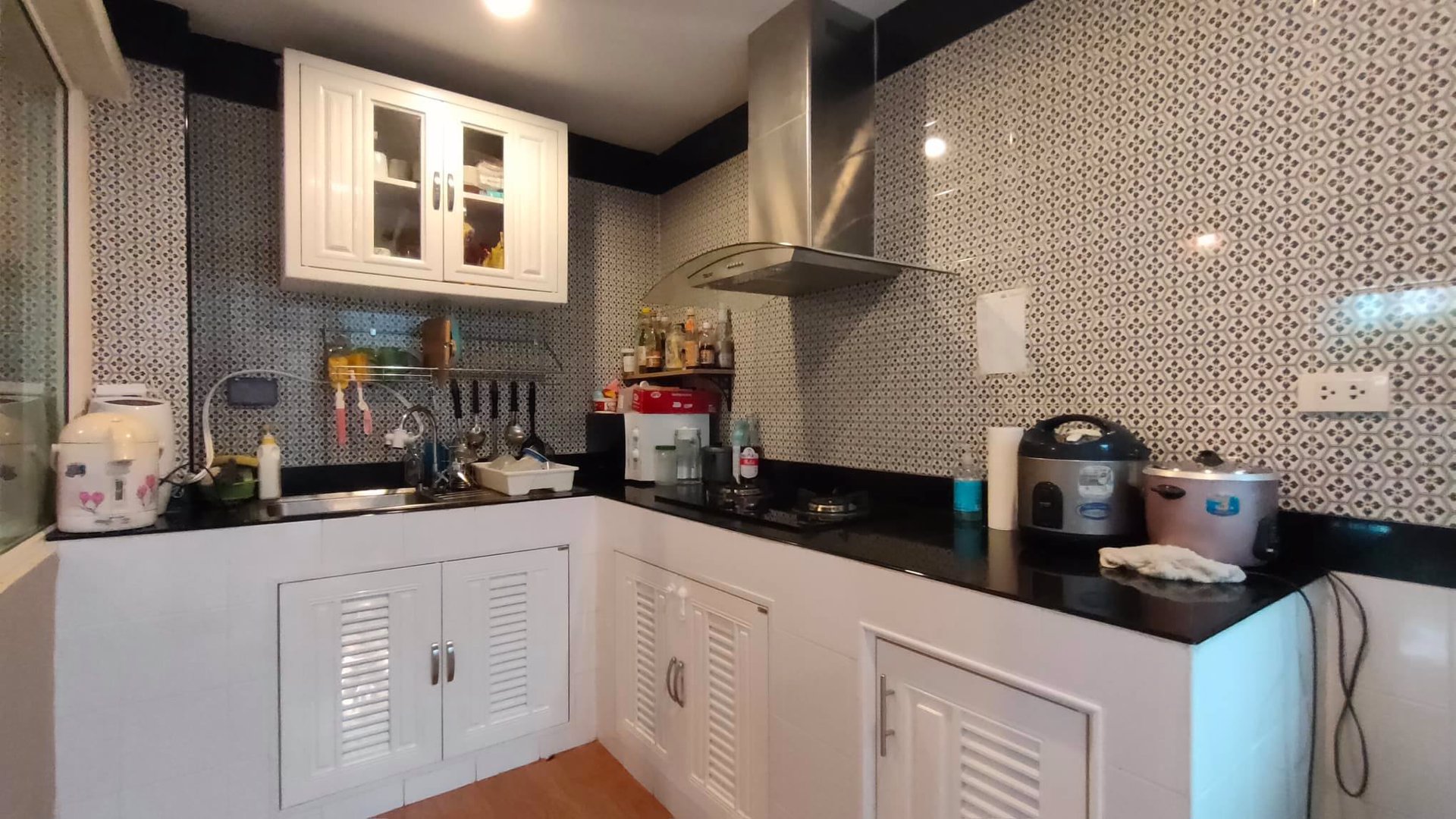 ขายบ้านทาวน์โฮม-2-ชั้น-หมู่บ้านโกลเดนท์ทาวน์-ปิ่นเกล้า-จรัญ