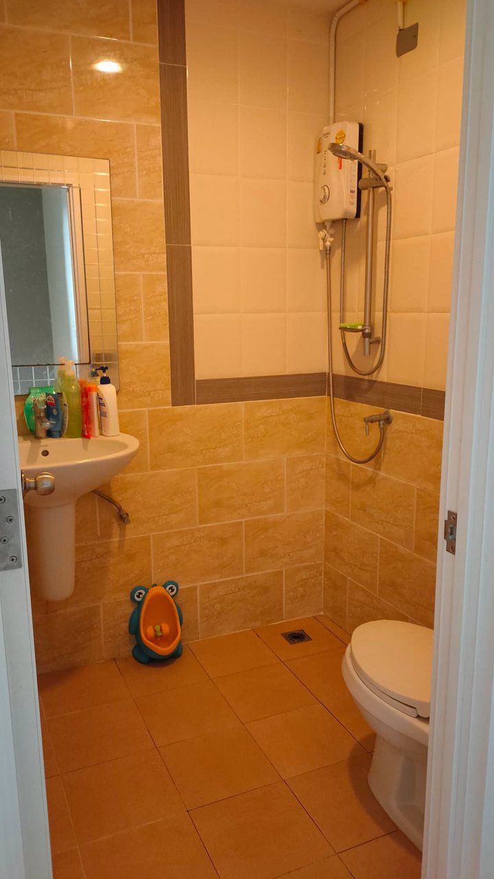 ขายบ้านทาวน์โฮม-2-ชั้น-หมู่บ้านโกลเดนท์ทาวน์-ปิ่นเกล้า-จรัญ