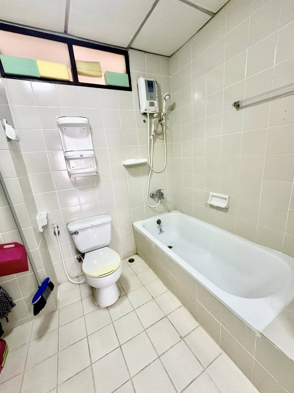 ขายด่วน-ขายถูก-ฮอลิเดย์คอนโดวิว-พัทยา