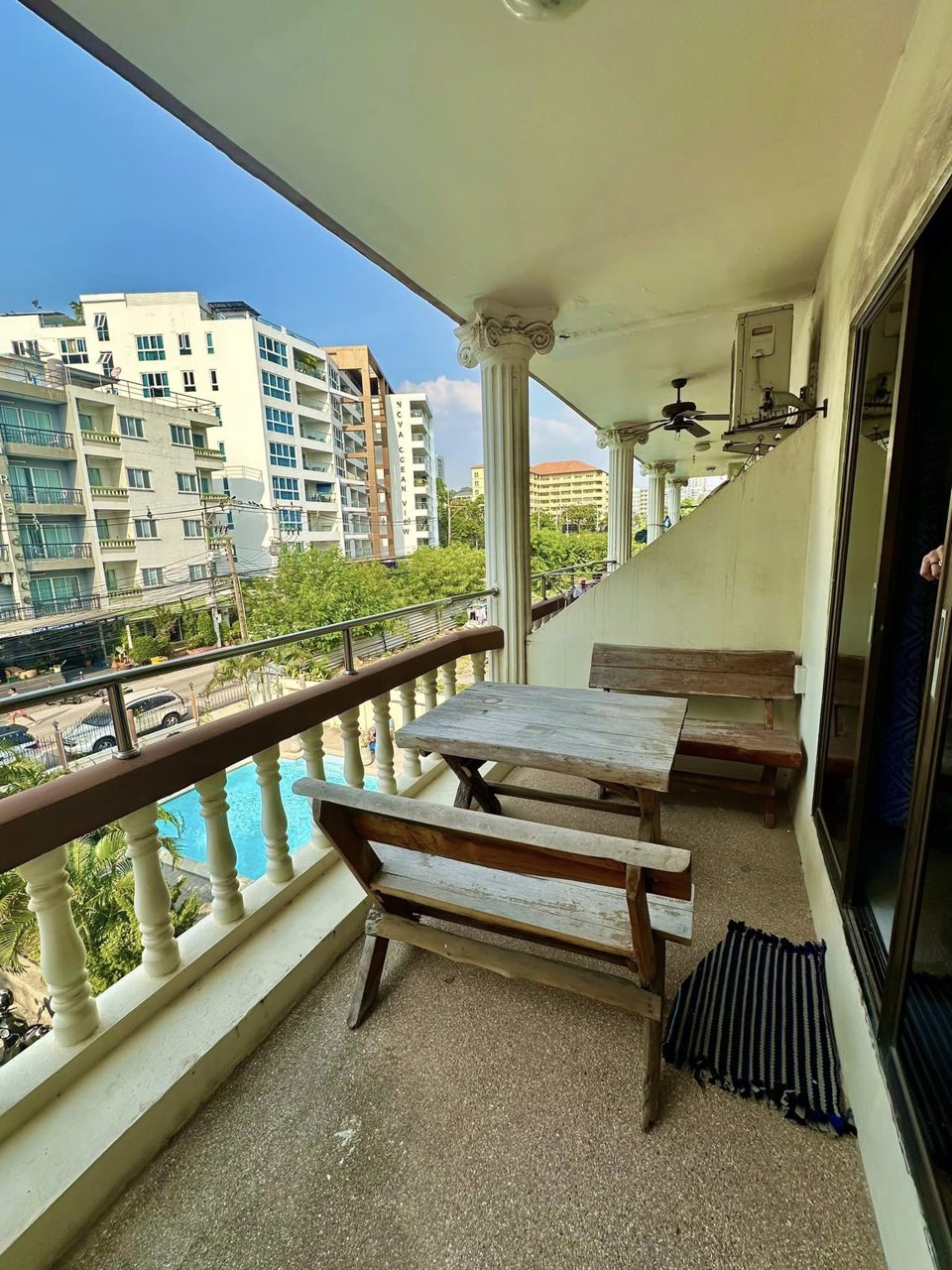 ขายด่วน-ขายถูก-ฮอลิเดย์คอนโดวิว-พัทยา