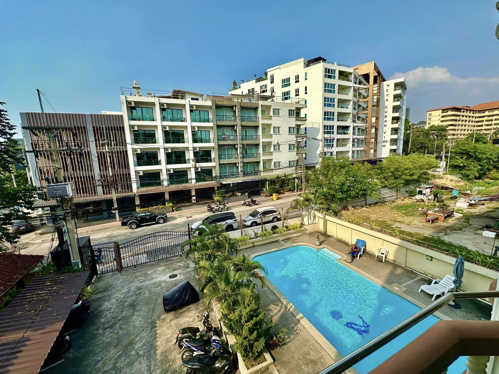 ขายด่วน-ขายถูก-ฮอลิเดย์คอนโดวิว-พัทยา